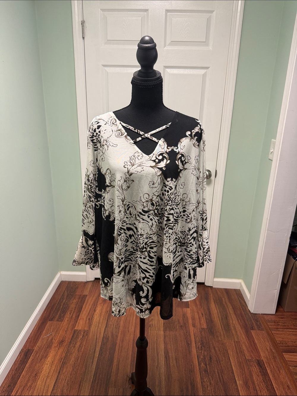 Siren Lily Black and Cream Printed V-Neck Tunic with Crisscross Detail